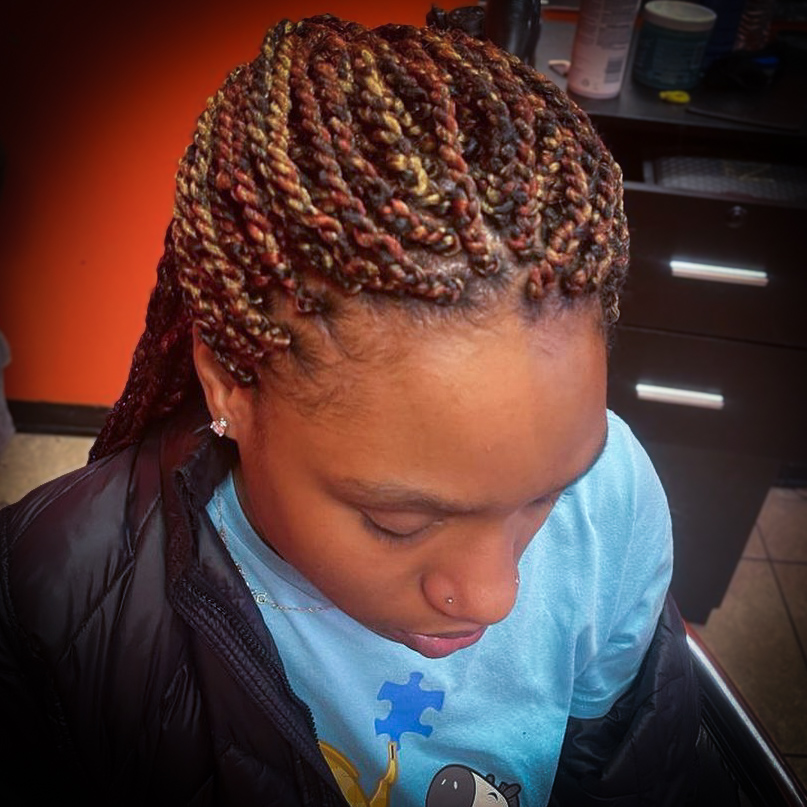 Multi-Colored Short Twists
